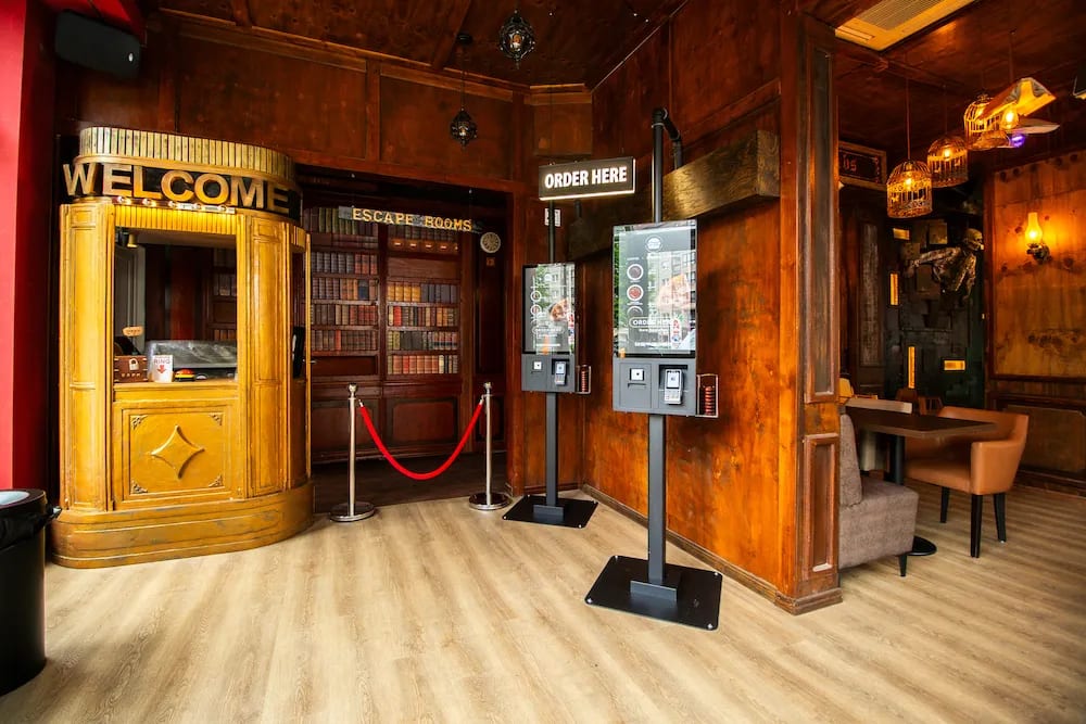 EXIT ROOM Berlin - Live Escape Game